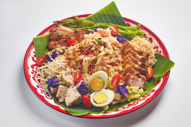 Baan Ying_One Meal Around Thailand_Som Tum (Green Papaya Salad with assorted toppings)