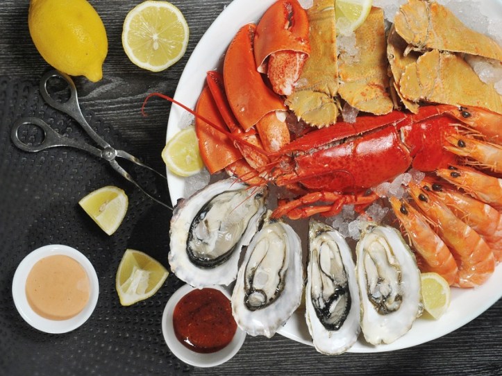 Singapore Marriott Tang Plaza Hotel - Marriott Cafe - Fresh Seafood on Ice