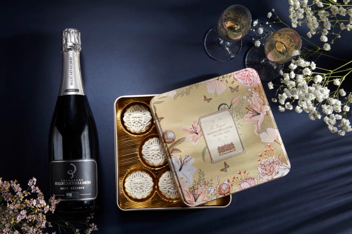 champagne-truffle-snow-skin-mooncake-with-billecart-salmon