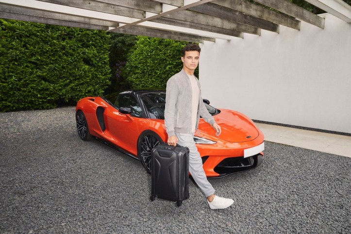 TUMI _ McLaren_LANDO22_MCLAREN_AEROCARRYON_CARBON_PAPAYA_463